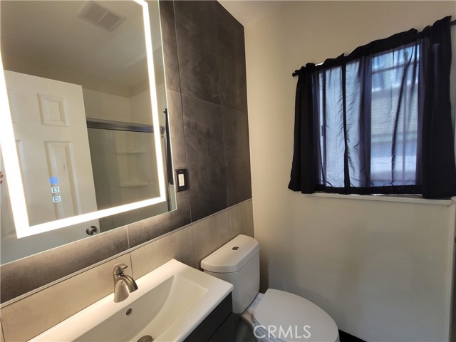 Detail Gallery Image 20 of 24 For 1721 E 5th St, Long Beach,  CA 90802 - – Beds | – Baths