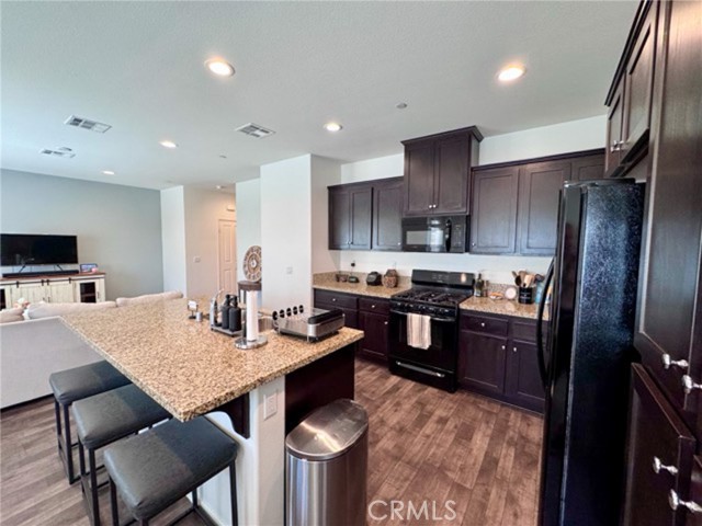 Detail Gallery Image 15 of 51 For 24325 Bay Laurel Ave, Murrieta,  CA 92562 - 3 Beds | 2/1 Baths