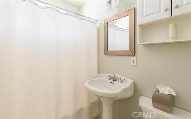 2120 Farrell Avenue, Redondo Beach, California 90278, 3 Bedrooms Bedrooms, ,2 BathroomsBathrooms,Residential,Sold,Farrell,SB17000194