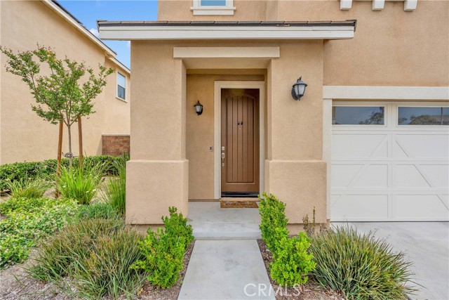 16718 Wyndham Lane, Fontana CA: https://media.crmls.org/medias/4e0bb408-fb19-401a-8788-bb4256e1dcc3.jpg