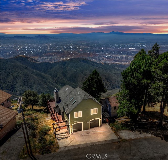 Detail Gallery Image 1 of 44 For 22665 Valley View Dr, Crestline,  CA 92325 - 4 Beds | 3 Baths