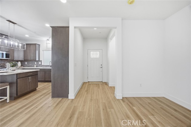 Detail Gallery Image 5 of 31 For 18671 Buckeye Pl, Tehachapi,  CA 93561 - 3 Beds | 2/1 Baths