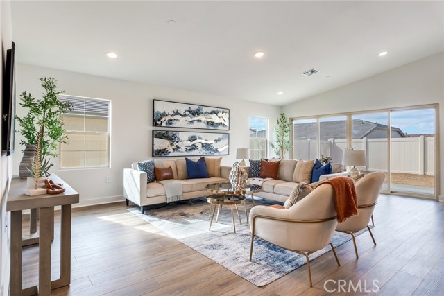 1577 Harmonie Lane, Beaumont CA: https://media.crmls.org/medias/4e0d8317-dcfe-4a53-809f-26a144cfbce2.jpg