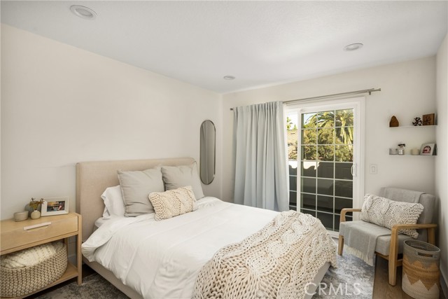 5 Bergamo, Irvine CA: https://media.crmls.org/medias/4e0dae78-8212-47bd-b765-7851c6c78c93.jpg