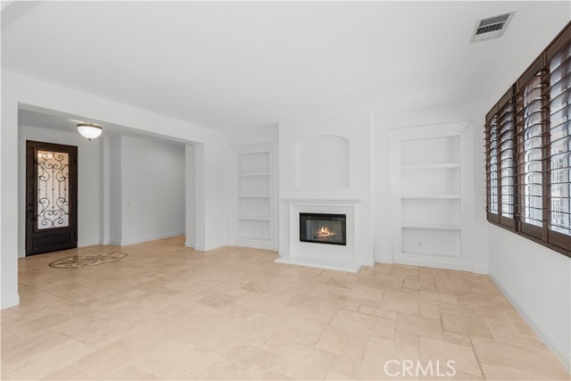 Detail Gallery Image 13 of 69 For 17832 Canyonwood Dr, Riverside,  CA 92504 - 4 Beds | 3/1 Baths