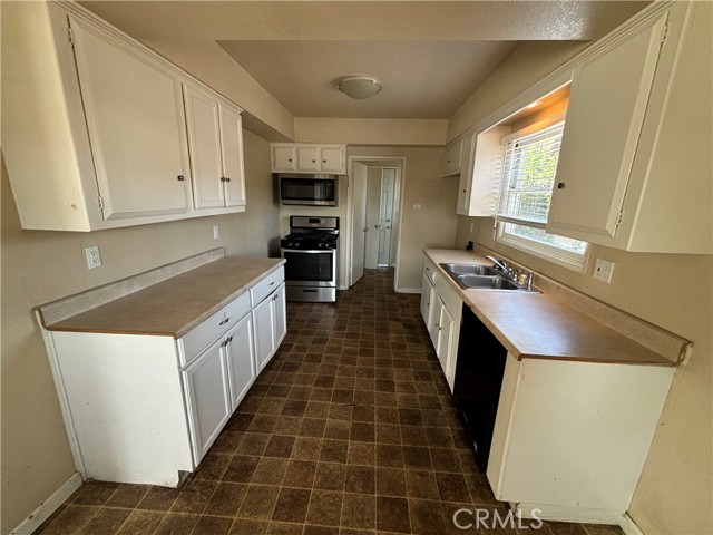 1035 Orange Avenue, Azusa, California 91702, 3 Bedrooms Bedrooms, ,1 BathroomBathrooms,Single Family Residence,For Sale,Orange,OC24155226