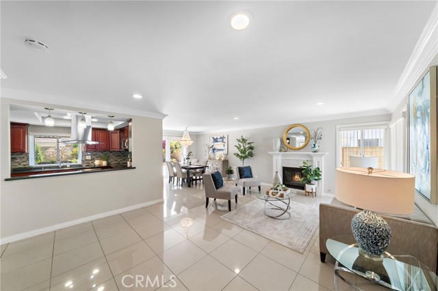16086 Sweetleaf Street, Fountain Valley CA: https://media.crmls.org/medias/4e0e88b5-9d05-4c62-bf39-2ed02880613a.jpg
