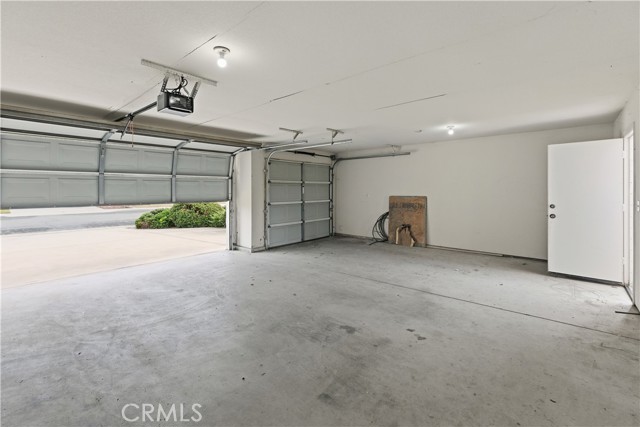 Image 16 of 32 For 2637 Sandell