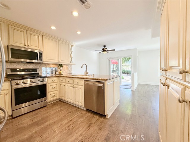 Detail Gallery Image 16 of 36 For 28422 via Nandina, Laguna Niguel,  CA 92677 - 4 Beds | 2/1 Baths