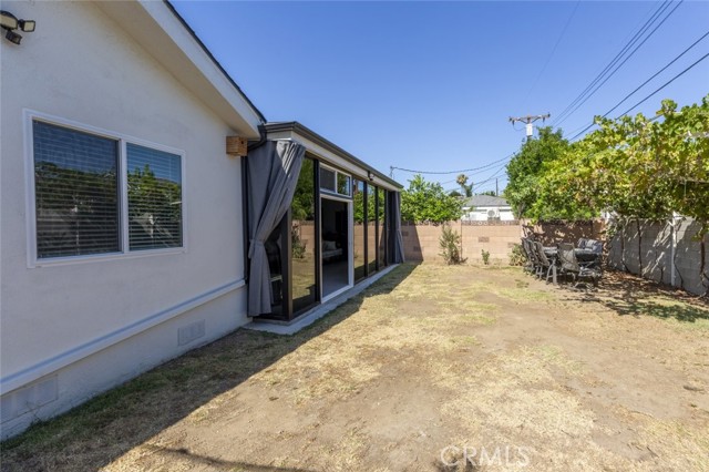 Detail Gallery Image 22 of 22 For 12818 Arminta St, North Hollywood,  CA 91605 - 3 Beds | 3 Baths