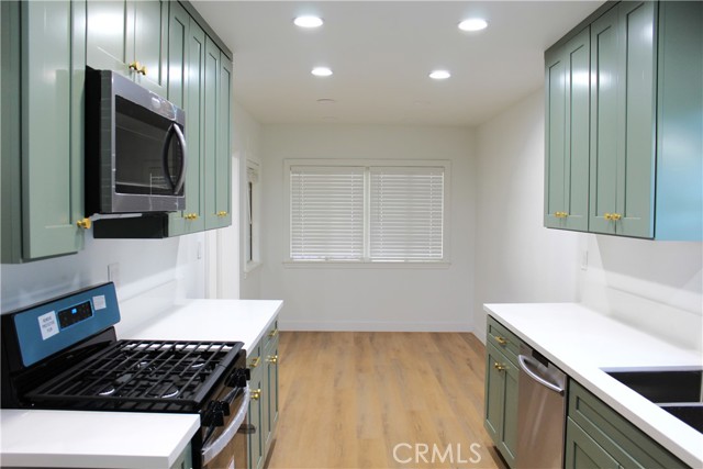 15836 Celtic Street, Granada Hills CA: https://media.crmls.org/medias/4e101342-dfad-42be-b396-f2400adb989b.jpg