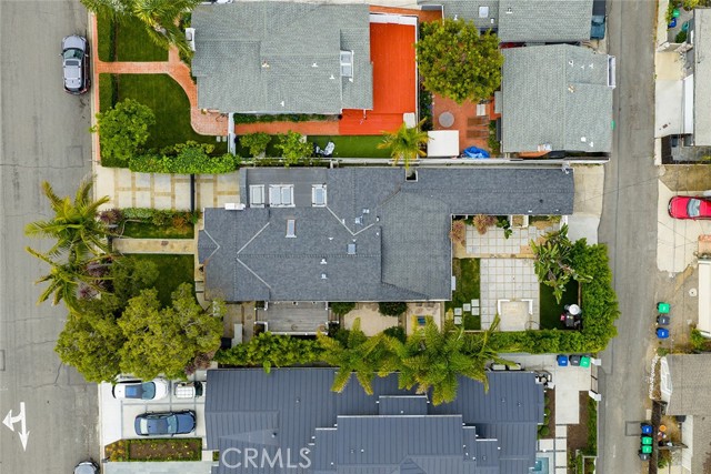 411 Poplar Street, Laguna Beach CA: https://media.crmls.org/medias/4e106fc1-3fca-4cc8-ba94-afb2dac4adad.jpg