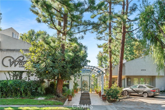 Detail Gallery Image 30 of 31 For 20134 Leadwell St. #218,  Winnetka,  CA 91306 - 3 Beds | 2 Baths