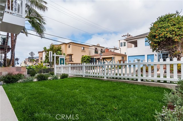 420 31st Street, Manhattan Beach, California 90266, 5 Bedrooms Bedrooms, ,2 BathroomsBathrooms,Residential,Sold,31st,SB17218020