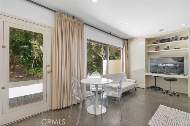 Detail Gallery Image 1 of 17 For 8787 Shoreham Dr #B4,  West Hollywood,  CA 90069 - 0 Beds | 1 Baths