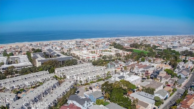 120 Hill Street, Hermosa Beach, California 90254, 3 Bedrooms Bedrooms, ,3 BathroomsBathrooms,Residential,Sold,Hill,SB22073459