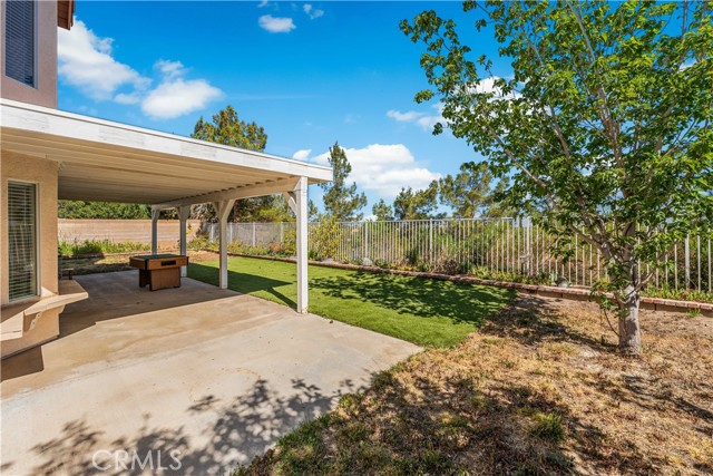 1215 Date Palm Drive, Palmdale CA: https://media.crmls.org/medias/4e12aa69-f257-48ef-8c39-6c27bdcbbda8.jpg