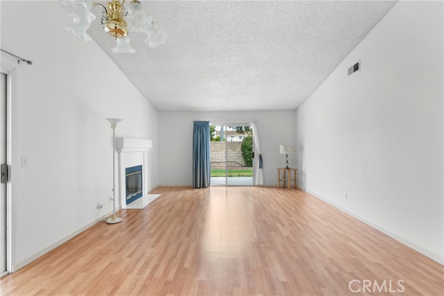 445 El Nido Court, Santa Maria CA: https://media.crmls.org/medias/4e13503c-1dde-42e3-b709-fa6c73d0f28e.jpg