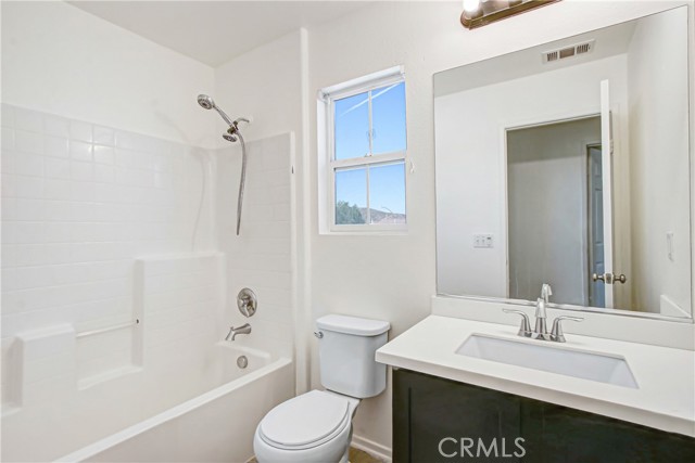 Detail Gallery Image 15 of 20 For 35115 Fennel, Lake Elsinore,  CA 92532 - 4 Beds | 3 Baths