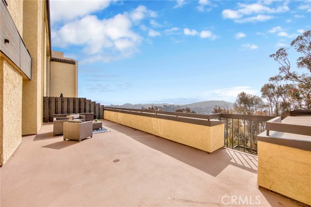 4040 Via Marisol, Highland Park CA: https://media.crmls.org/medias/4e147510-27aa-42c4-96d3-799a2ba6fac7.jpg