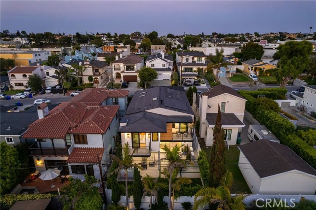 1721 Oak Avenue, Manhattan Beach CA: https://media.crmls.org/medias/4e14c3ae-7856-4518-8b7f-a6fbfc8c26f1.jpg