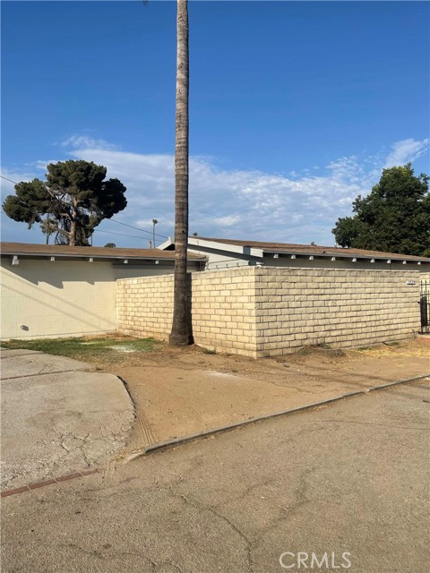 1624 E La Cadena Drive, Riverside CA: https://media.crmls.org/medias/4e152950-9656-4207-b9fc-d91babc6a4b3.jpg