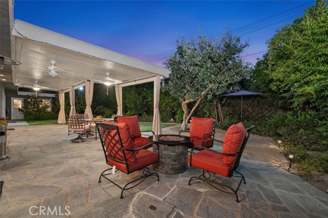 6207 Capistrano Avenue, Woodland Hills CA: https://media.crmls.org/medias/4e1589c7-581d-4afe-ba22-5b91ed8ce184.jpg
