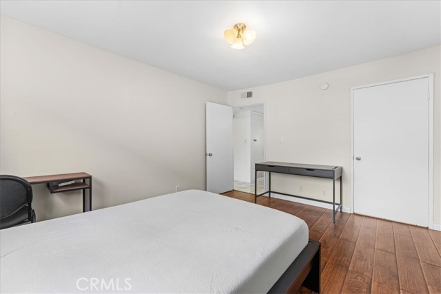 2 Bed Home for Sale in Van Nuys, California