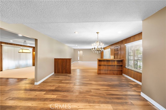 2304 Lewis Street, Santa Ana CA: https://media.crmls.org/medias/4e17172d-133b-439a-a8f5-cc2eb5120b65.jpg