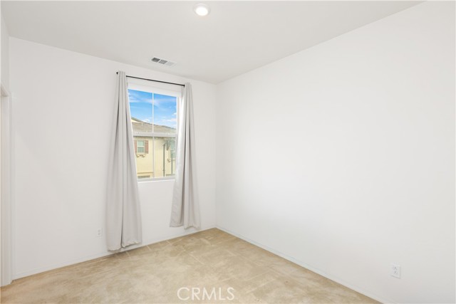 Detail Gallery Image 28 of 44 For 2818 E Berry Loop Privado #76,  Ontario,  CA 91761 - 2 Beds | 2/1 Baths