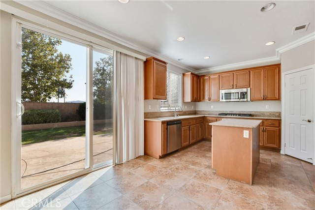 Detail Gallery Image 18 of 61 For 23837 Lancer Ct, Wildomar,  CA 92595 - 5 Beds | 2/1 Baths