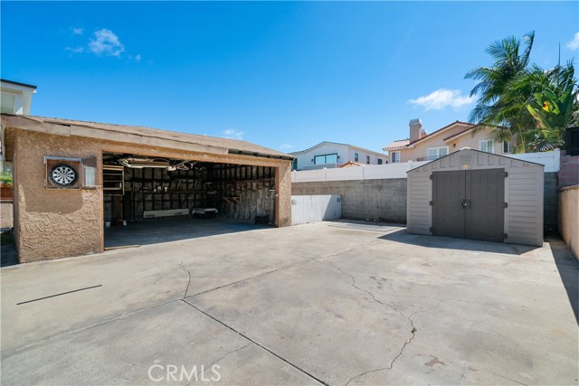 1612 11th St, Manhattan Beach, California 90266, 3 Bedrooms Bedrooms, ,1 BathroomBathrooms,Residential,Sold,11th St,SB22206583