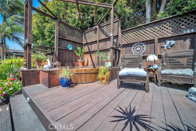 1907 Gates Avenue, Redondo Beach, California 90278, 2 Bedrooms Bedrooms, ,2 BathroomsBathrooms,Residential,Sold,Gates,PV21127112