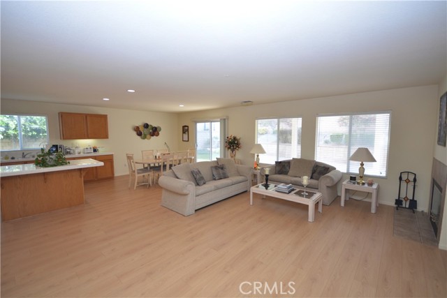 Detail Gallery Image 6 of 22 For 2725 S Buena Vista, Corona,  CA 92882 - 5 Beds | 3 Baths