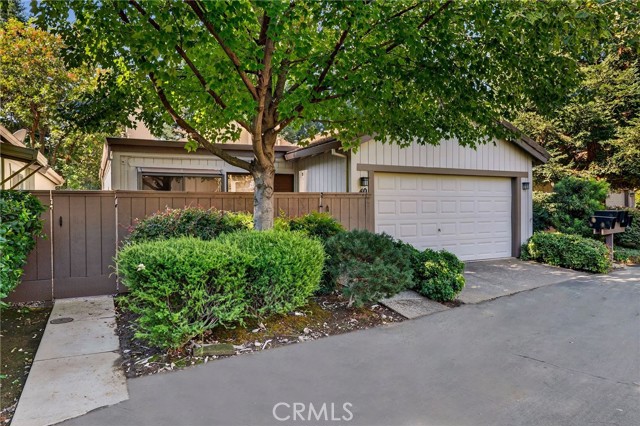 40 Pebblewood Pines Drive, Chico CA: https://media.crmls.org/medias/4e199b62-5345-4e44-942f-b2ff9a8dbff4.jpg