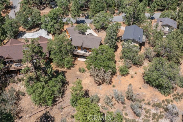 190 Yosemite Drive, Big Bear City CA: https://media.crmls.org/medias/4e1c4677-e851-4ce6-9452-513bb74c10cf.jpg
