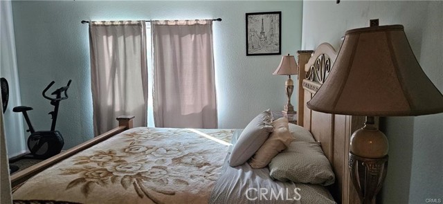 Detail Gallery Image 7 of 13 For 26461 Prairie Ln, Moreno Valley,  CA 92555 - 3 Beds | 2 Baths