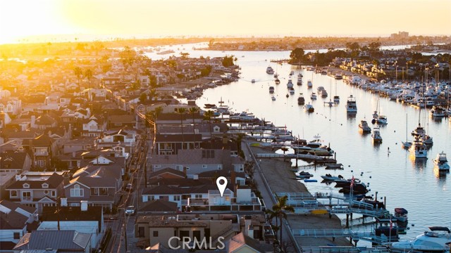 1201 N Bay Front, Newport Beach CA: https://media.crmls.org/medias/4e1cf475-a994-4de5-b15a-fa8fbfc69034.jpg