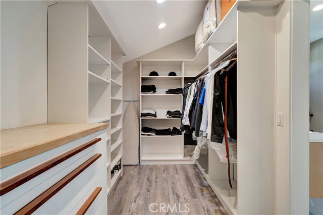 Detail Gallery Image 33 of 42 For 4974 Canoga Ave, Woodland Hills,  CA 91364 - 4 Beds | 4 Baths