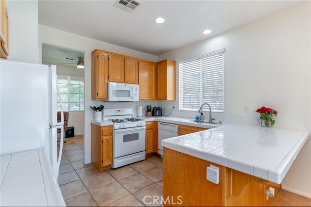 67760 Rio Vista Drive, Cathedral City CA: https://media.crmls.org/medias/4e1faa8e-3a60-4284-ab58-f758c6e35b3a.jpg