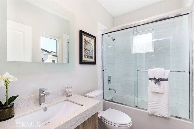 5 Brookline Avenue, Phillips Ranch CA: https://media.crmls.org/medias/4e20157d-0402-4a7c-a5fc-5950ff0af8d8.jpg