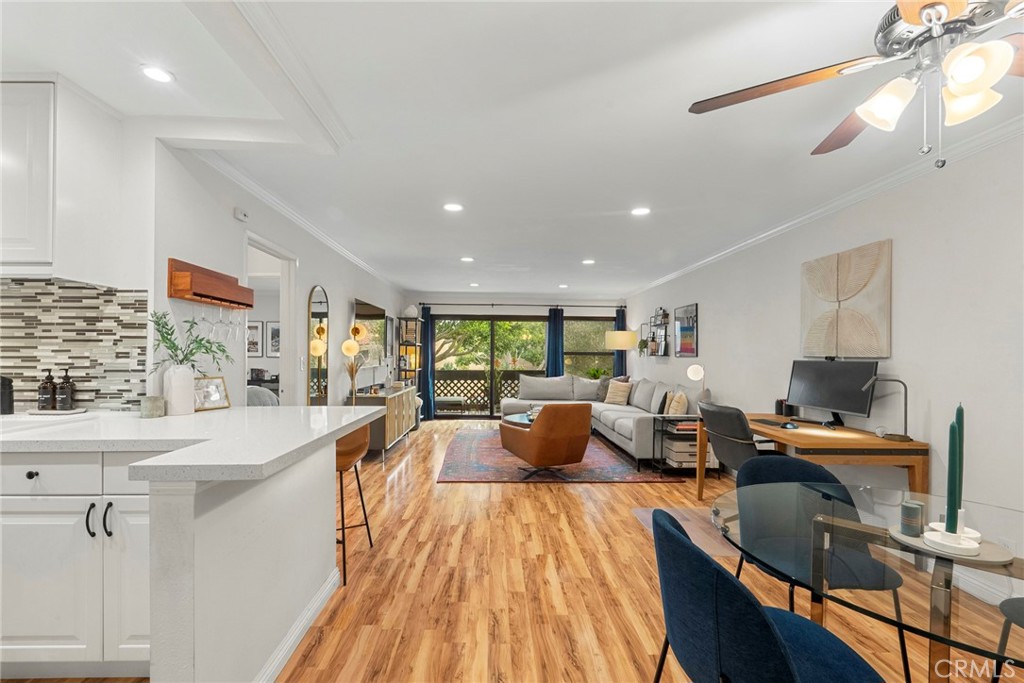 7742 Redlands St. H1027