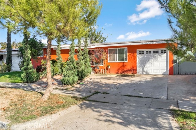 Detail Gallery Image 2 of 38 For 3336 N Lafayette, Fresno,  CA 93705 - 3 Beds | 1 Baths