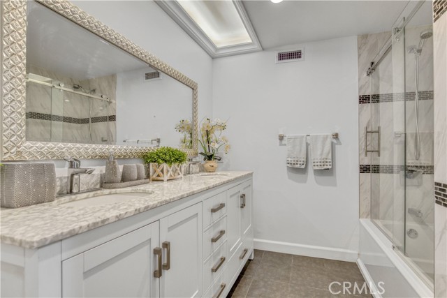 18238 Hastings Way, Porter Ranch CA: https://media.crmls.org/medias/4e233bb1-3497-41a1-b627-fe5932cf8b8a.jpg