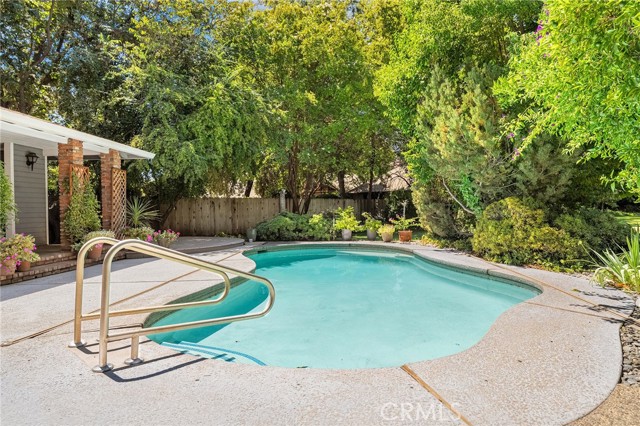 2176 Bidwell Avenue, Chico CA: https://media.crmls.org/medias/4e240143-4930-48d7-86a2-c90110f0447e.jpg