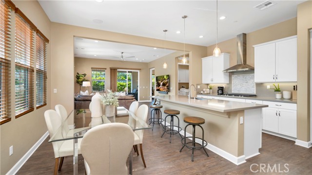 126 Luneta Lane, Rancho Mission Viejo CA: https://media.crmls.org/medias/4e249eec-408e-4a5f-b400-c636646b959a.jpg