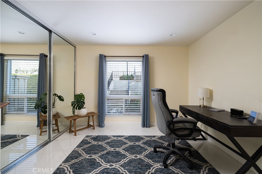 MLS #OC25274633 image #12