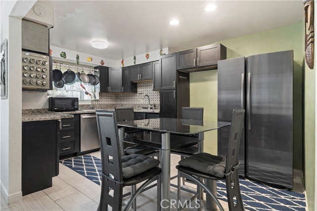 Detail Gallery Image 5 of 38 For 12915 Lariat, Norwalk,  CA 90650 - 3 Beds | 2 Baths