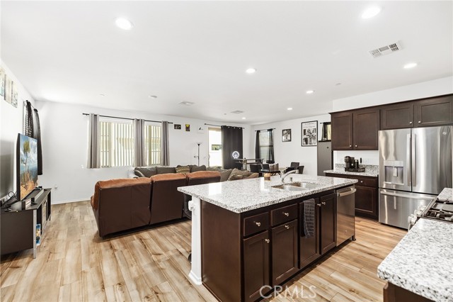 Detail Gallery Image 14 of 41 For 29587 Winterstorm Ct, Winchester,  CA 92596 - 3 Beds | 2/1 Baths