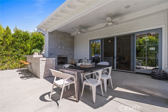 849 12th Court, Manhattan Beach, California 90266, 5 Bedrooms Bedrooms, ,5 BathroomsBathrooms,Residential,Sold,12th,SB22146383